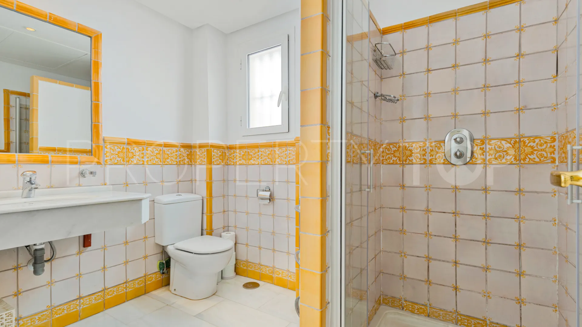For sale 2 bedrooms ground floor apartment in San Pedro Playa