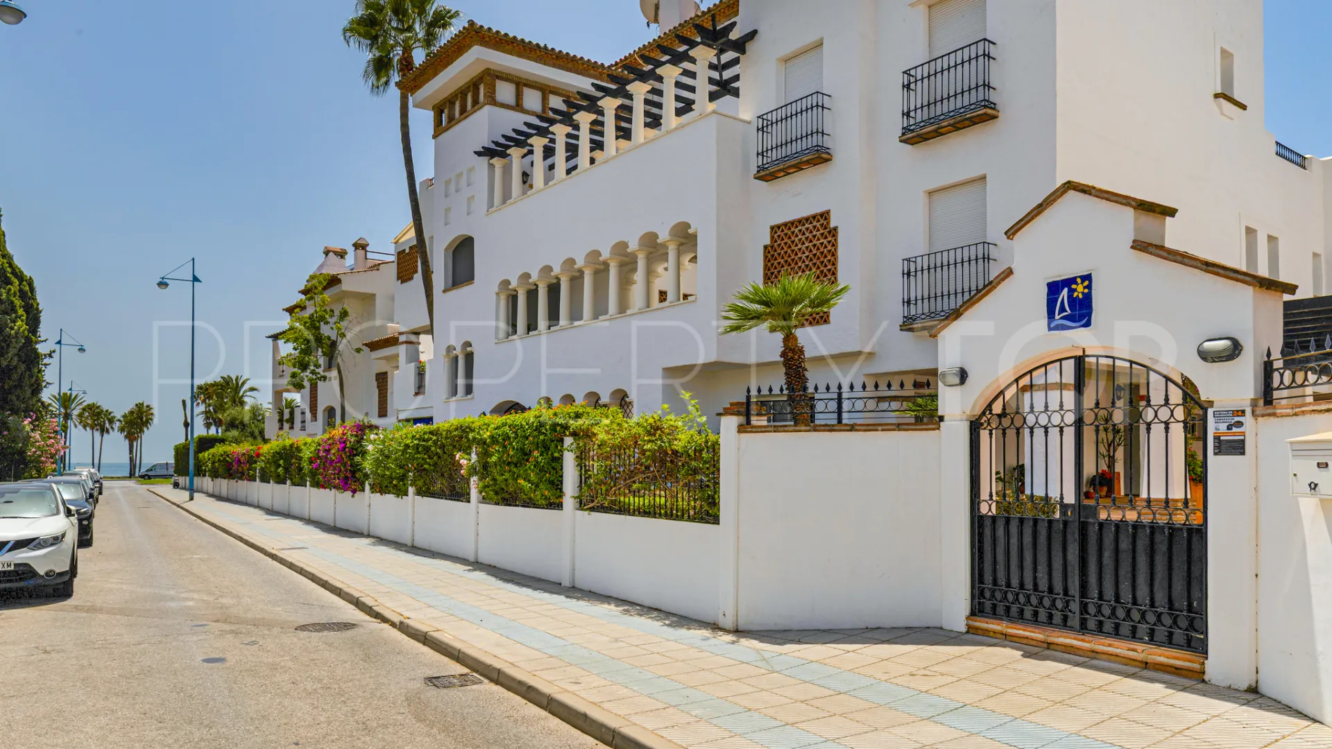 For sale 2 bedrooms ground floor apartment in San Pedro Playa