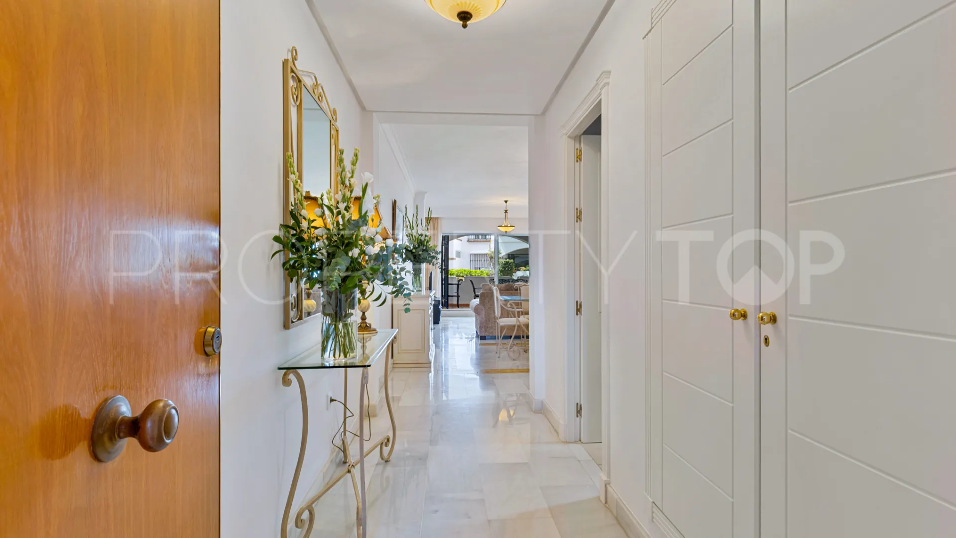 For sale 2 bedrooms ground floor apartment in San Pedro Playa
