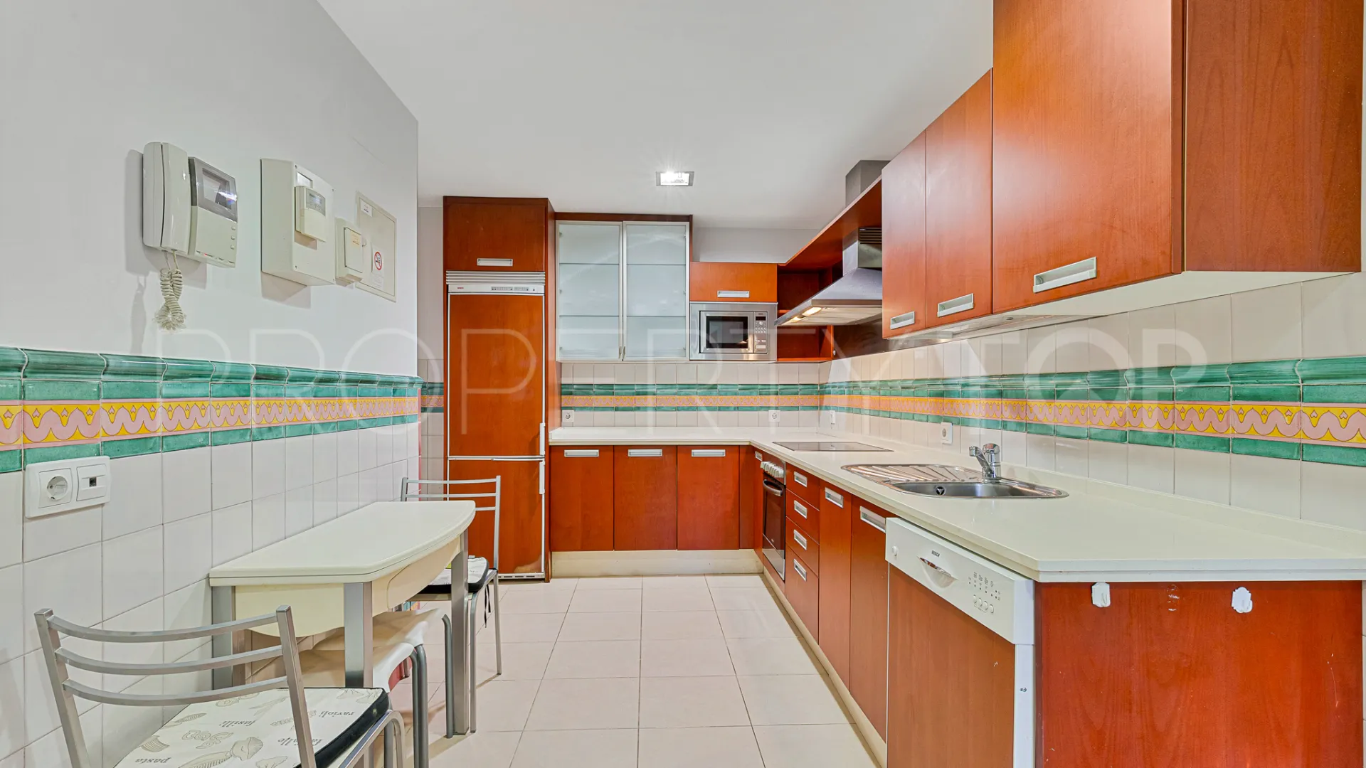 For sale 2 bedrooms ground floor apartment in San Pedro Playa