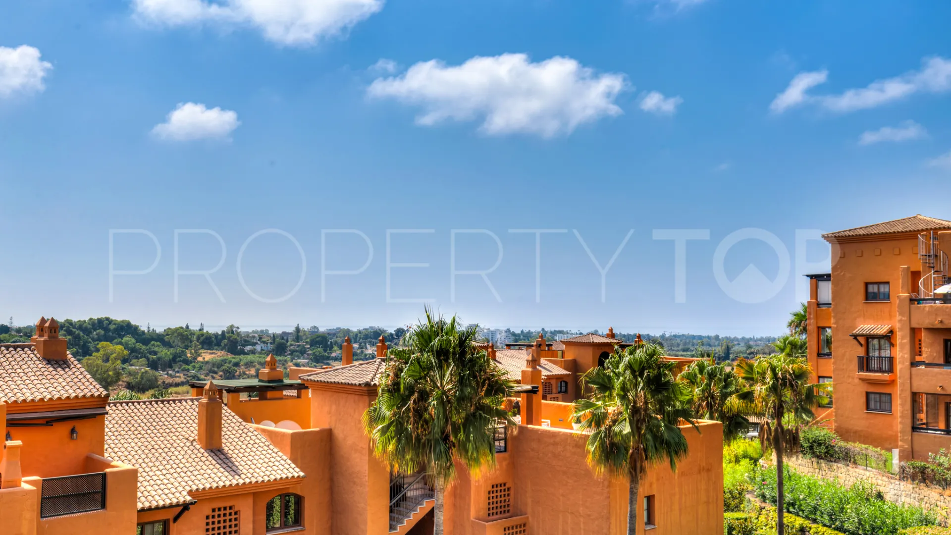 For sale Benahavis apartment with 2 bedrooms