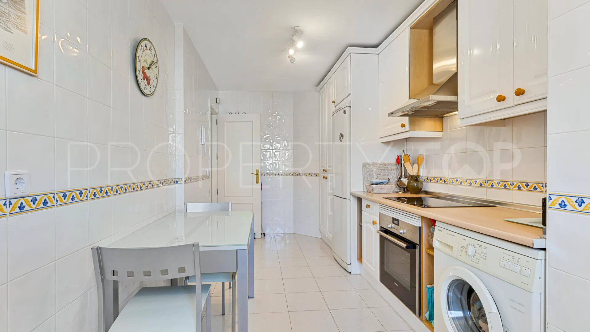 For sale penthouse in Bel Air