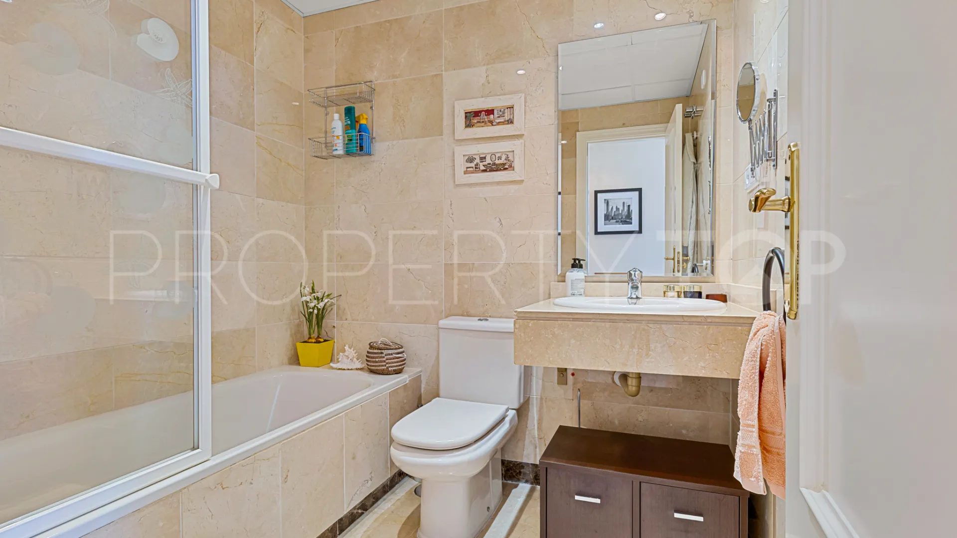 For sale penthouse in Bel Air