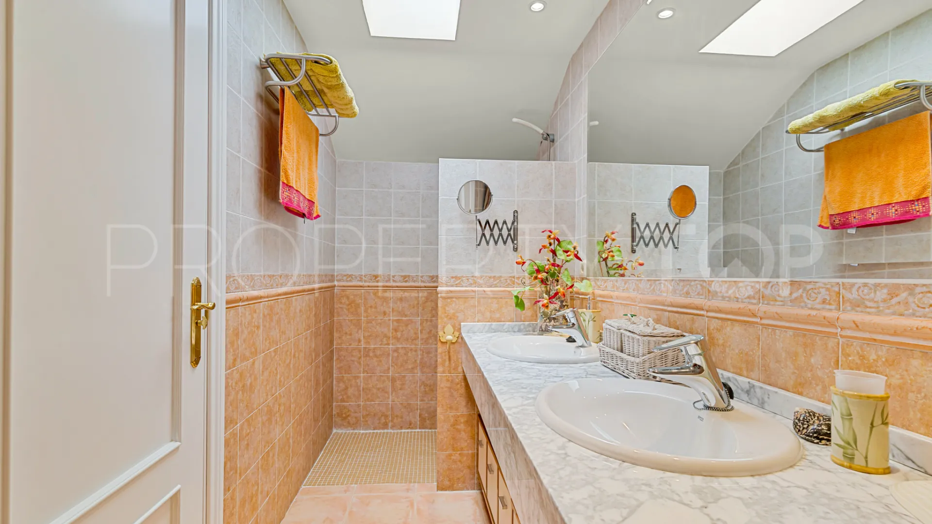For sale penthouse in Bel Air
