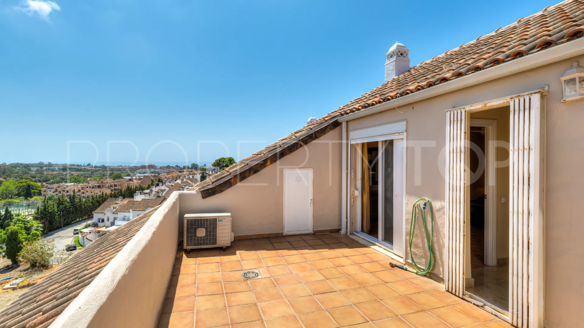 For sale penthouse in Bel Air