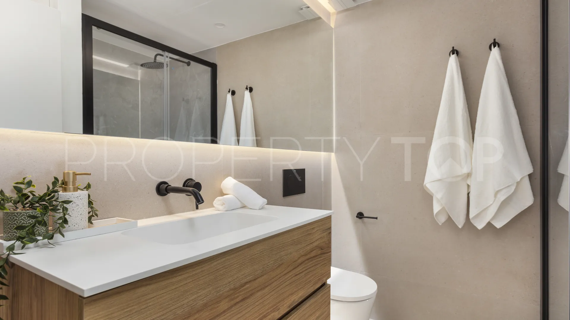 Ground floor apartment in Las Arenas for sale