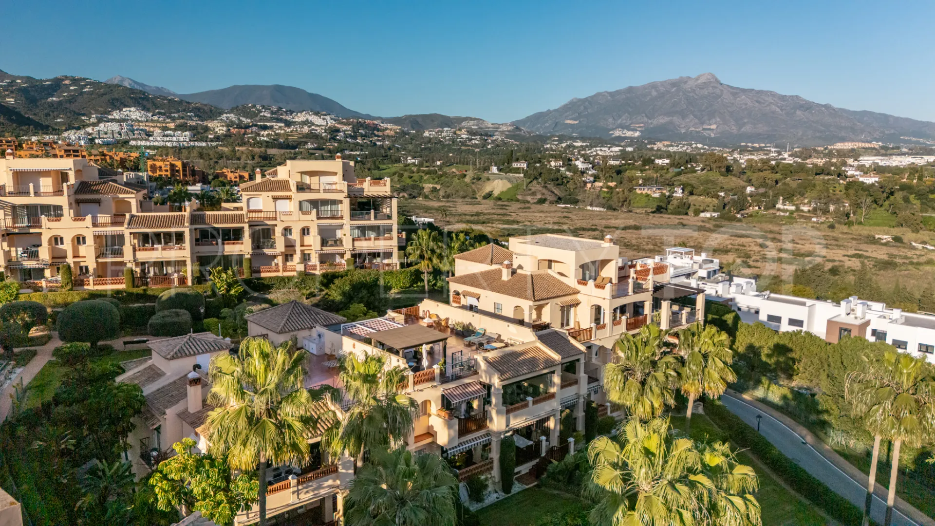 Se vende atico duplex en Atalaya de 2 dormitorios