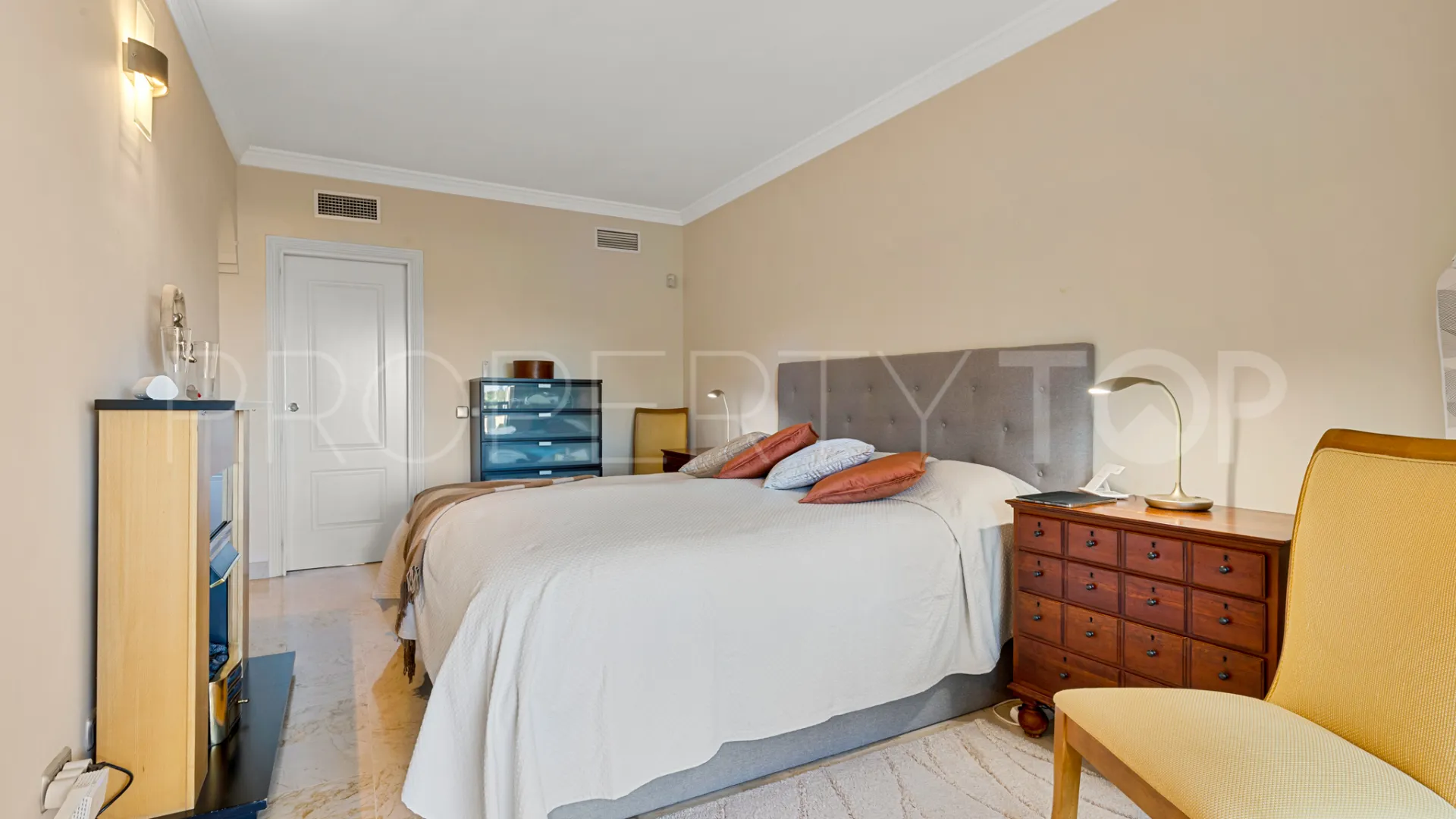 Se vende atico duplex en Atalaya de 2 dormitorios