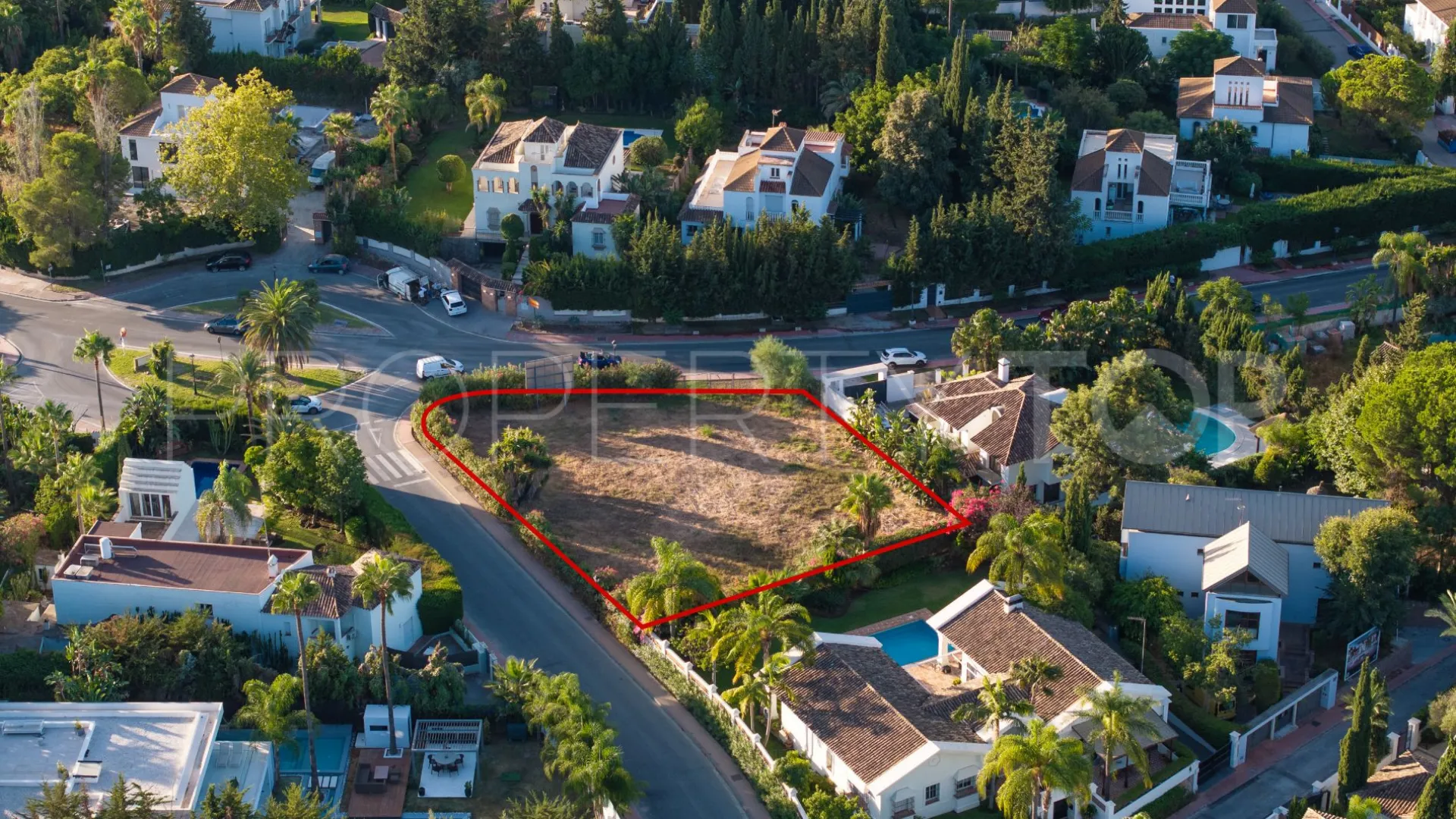 Parcela en venta en Nueva Andalucia