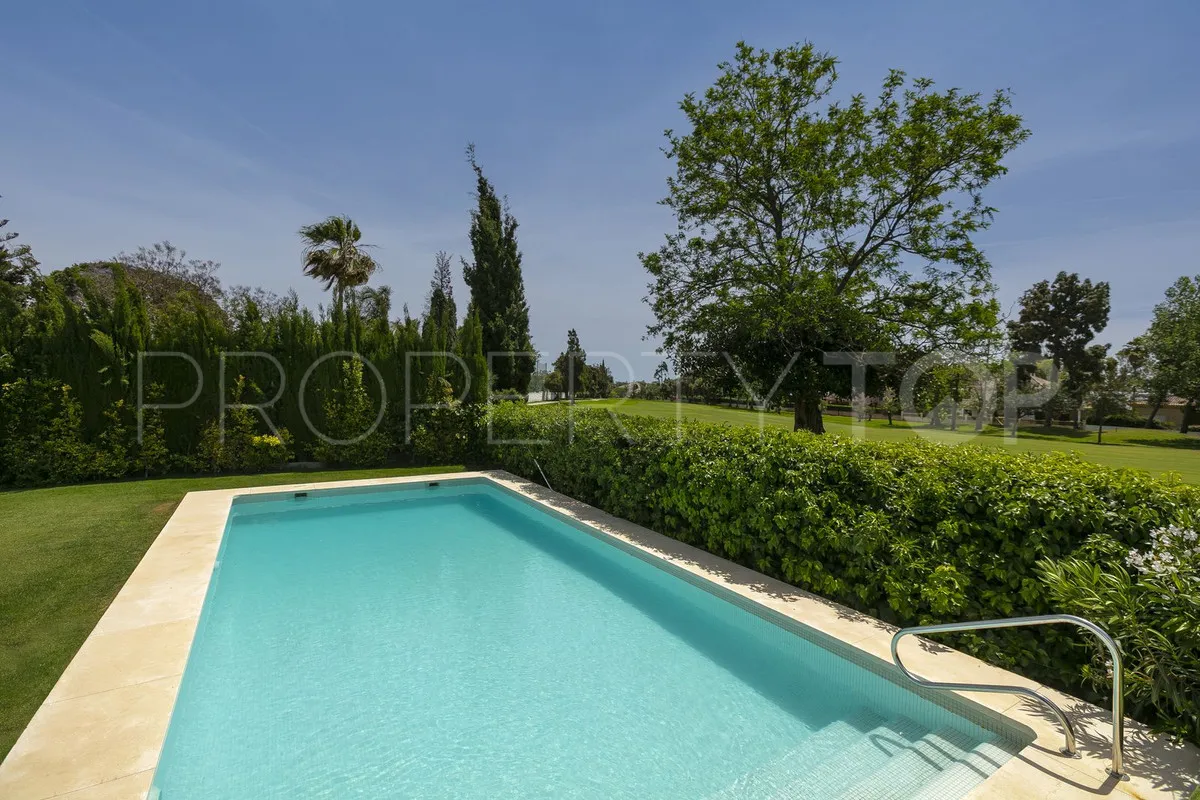 Comprar villa de 4 dormitorios en Guadalmina Alta