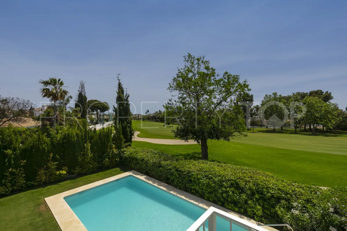 Comprar villa de 4 dormitorios en Guadalmina Alta