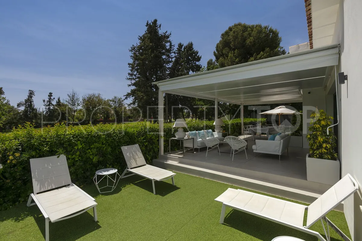 Comprar villa de 4 dormitorios en Guadalmina Alta
