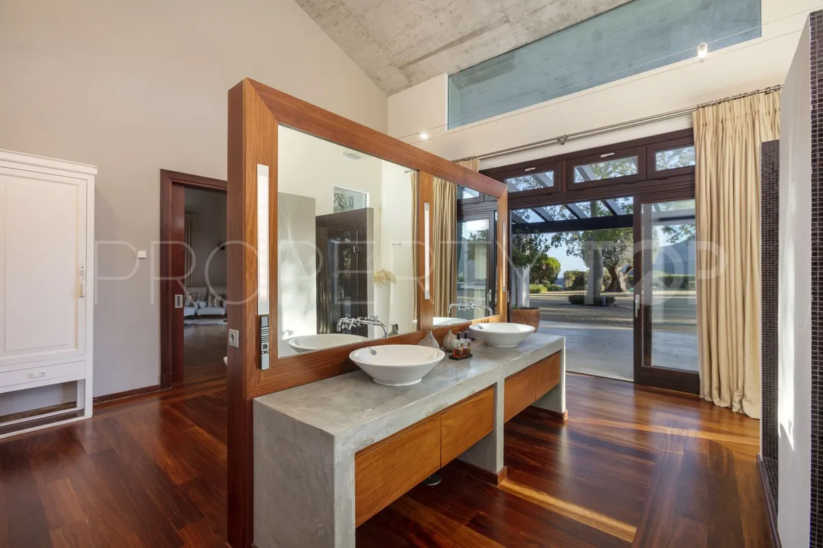 Se vende villa en La Zagaleta con 8 dormitorios