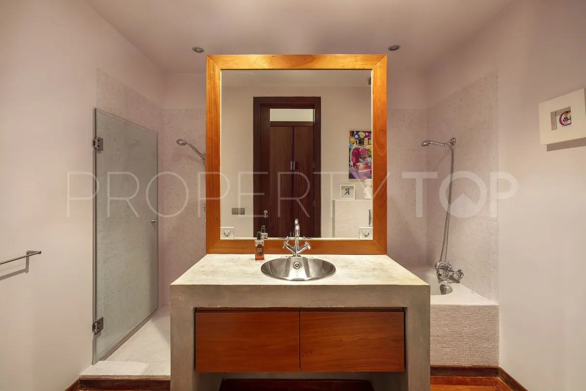 Se vende villa en La Zagaleta con 8 dormitorios