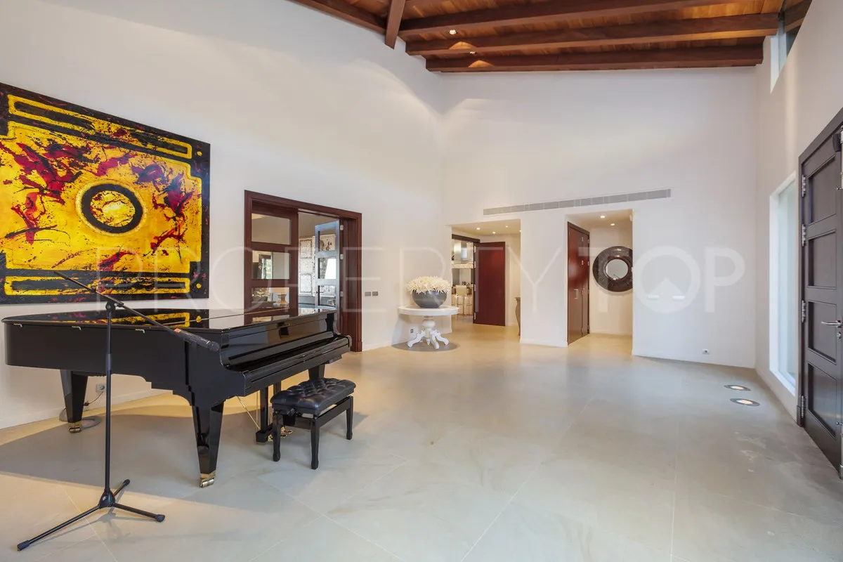Se vende villa en La Zagaleta con 8 dormitorios