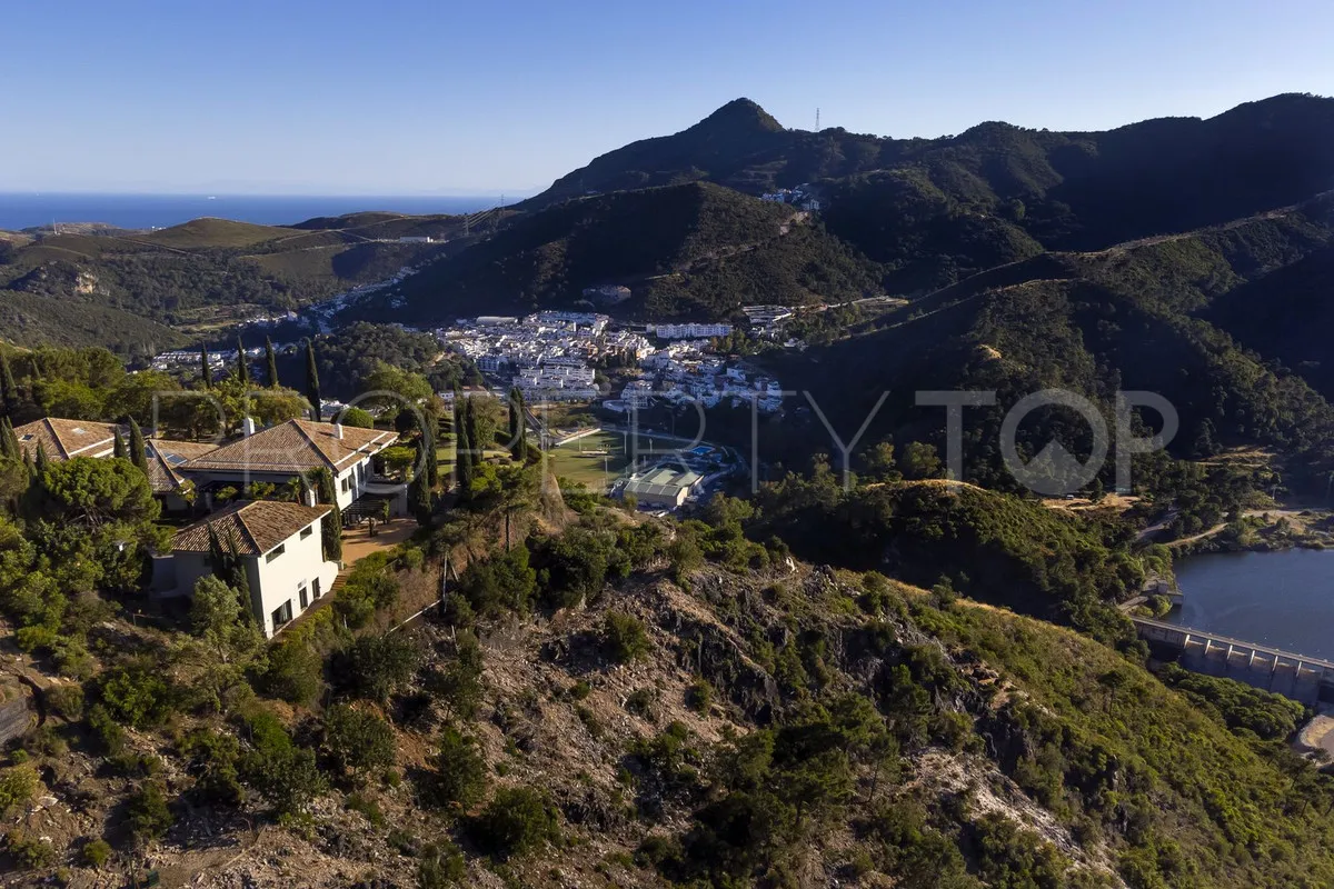 Se vende villa en La Zagaleta con 8 dormitorios