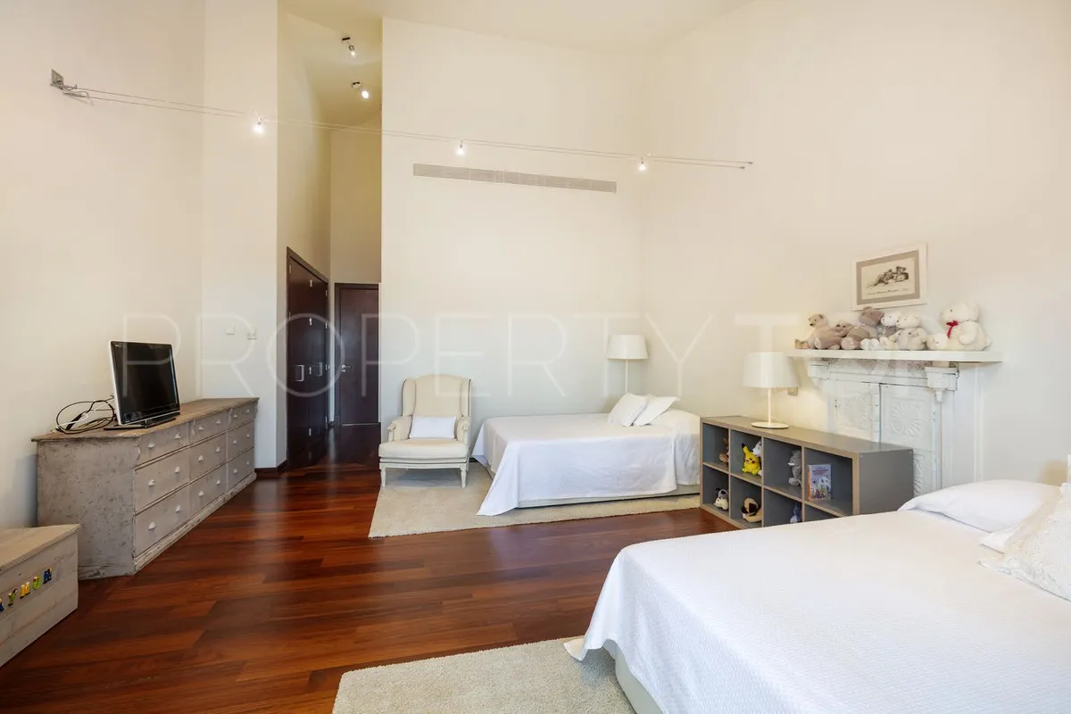 Se vende villa en La Zagaleta con 8 dormitorios