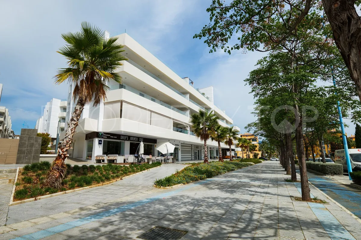 Comprar apartamento en San Pedro de Alcantara con 3 dormitorios