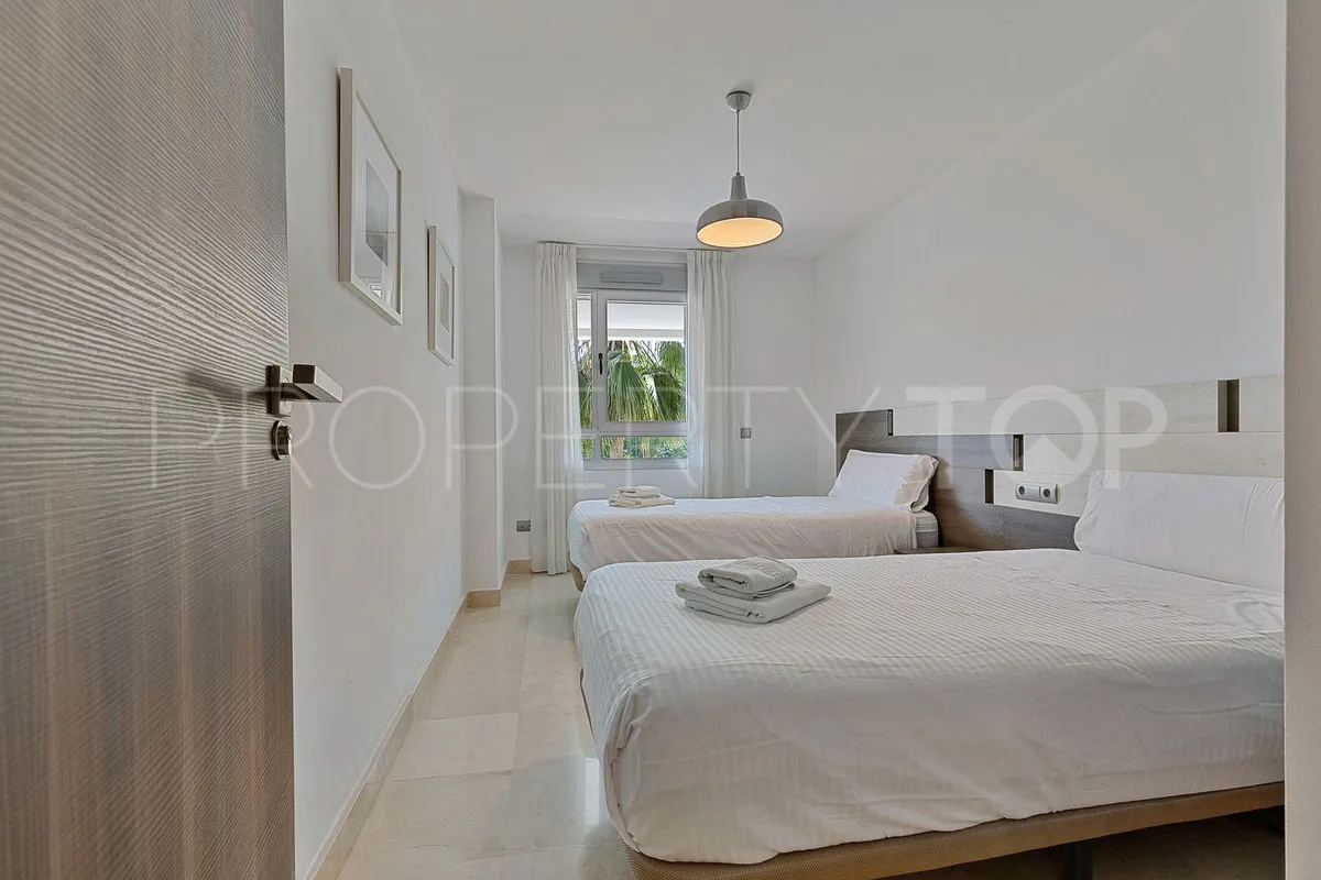 Apartamento con 3 dormitorios a la venta en San Pedro de Alcantara