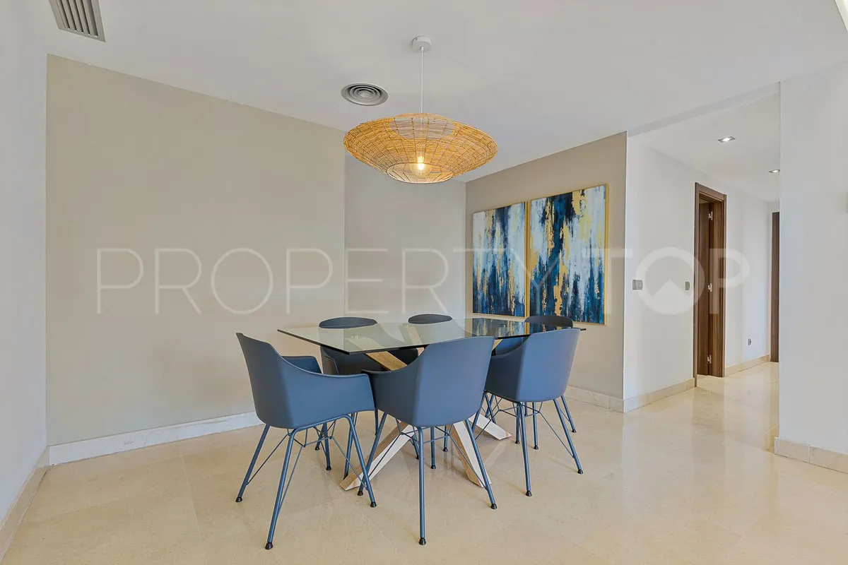 Apartamento con 3 dormitorios a la venta en San Pedro de Alcantara