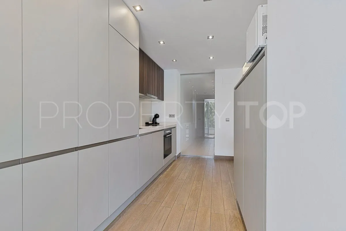 Apartamento con 3 dormitorios a la venta en San Pedro de Alcantara