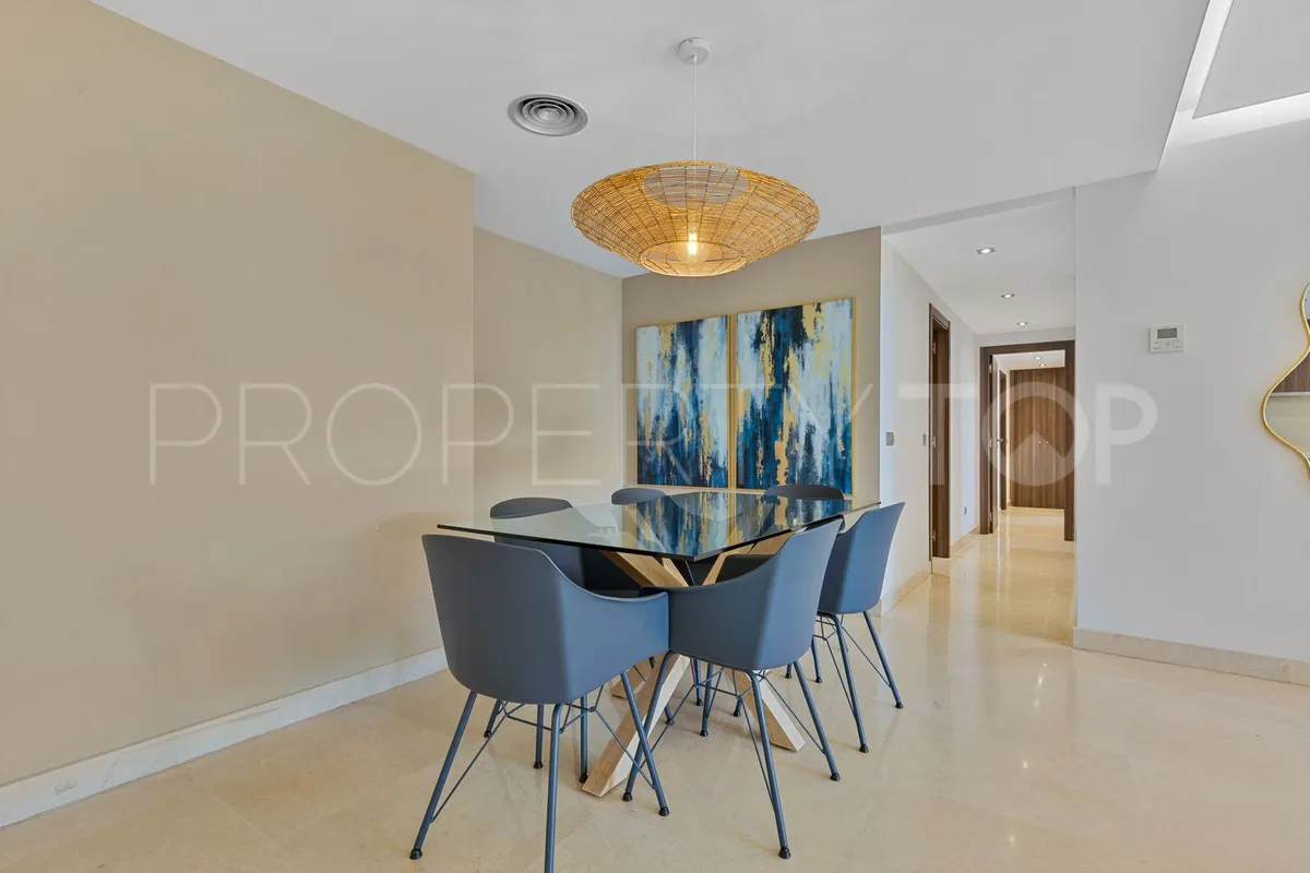 Apartamento con 3 dormitorios a la venta en San Pedro de Alcantara