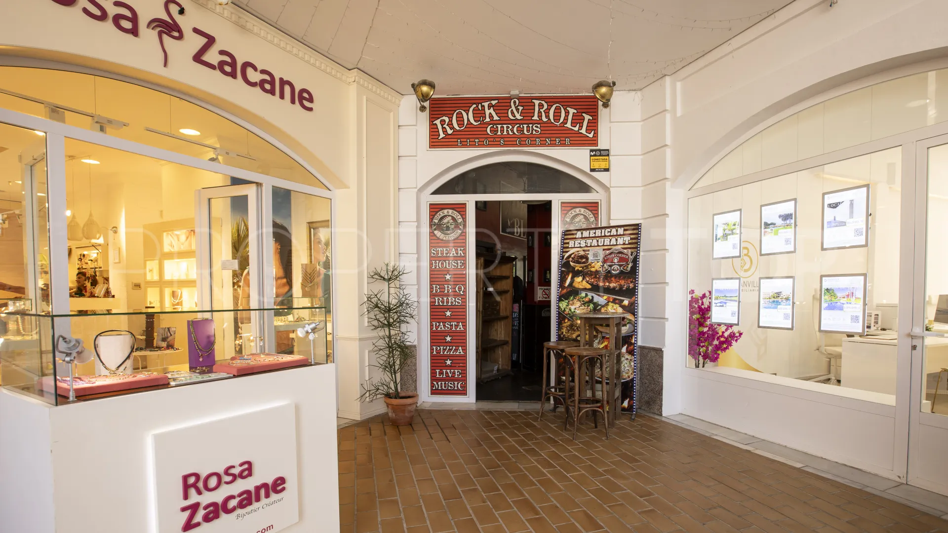 Se vende restaurante en Novo Sancti Petri
