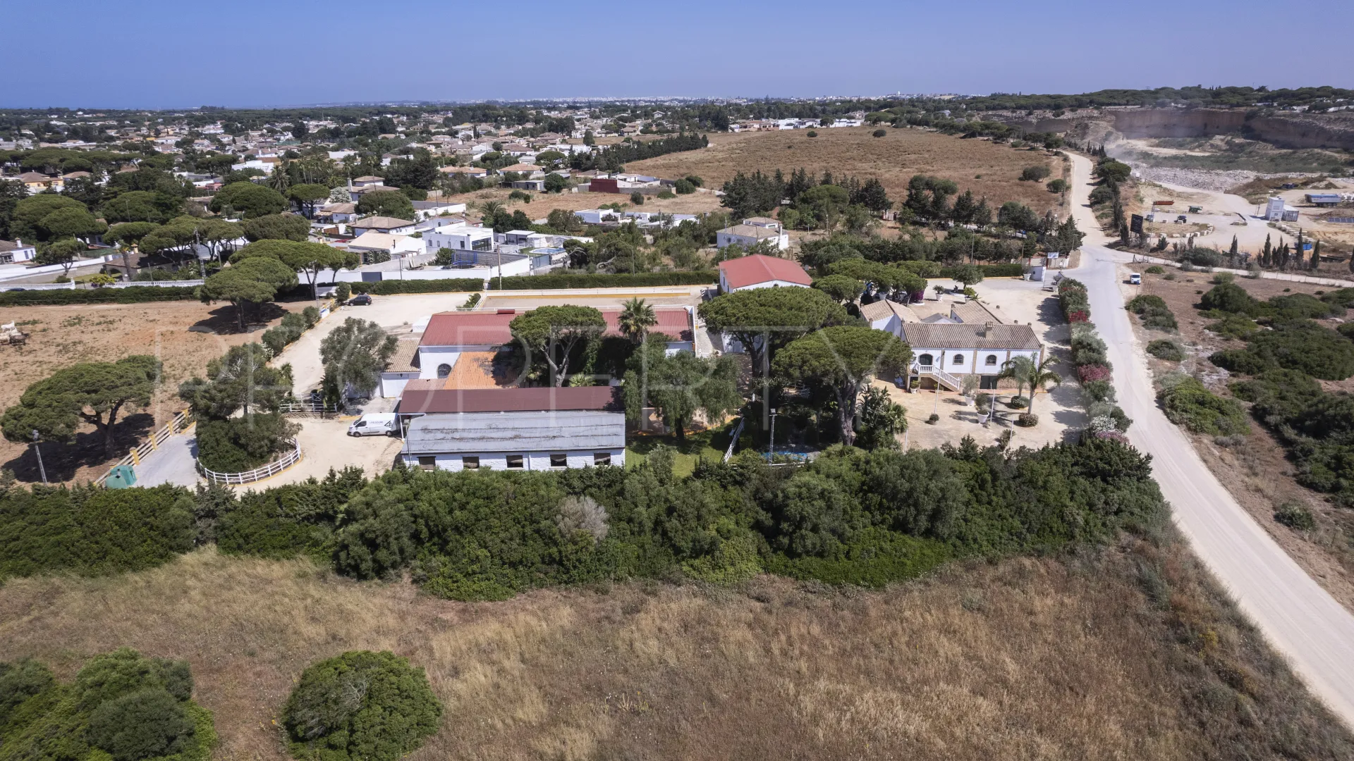 Finca de 4 dormitorios a la venta en Las Lagunas - Campano