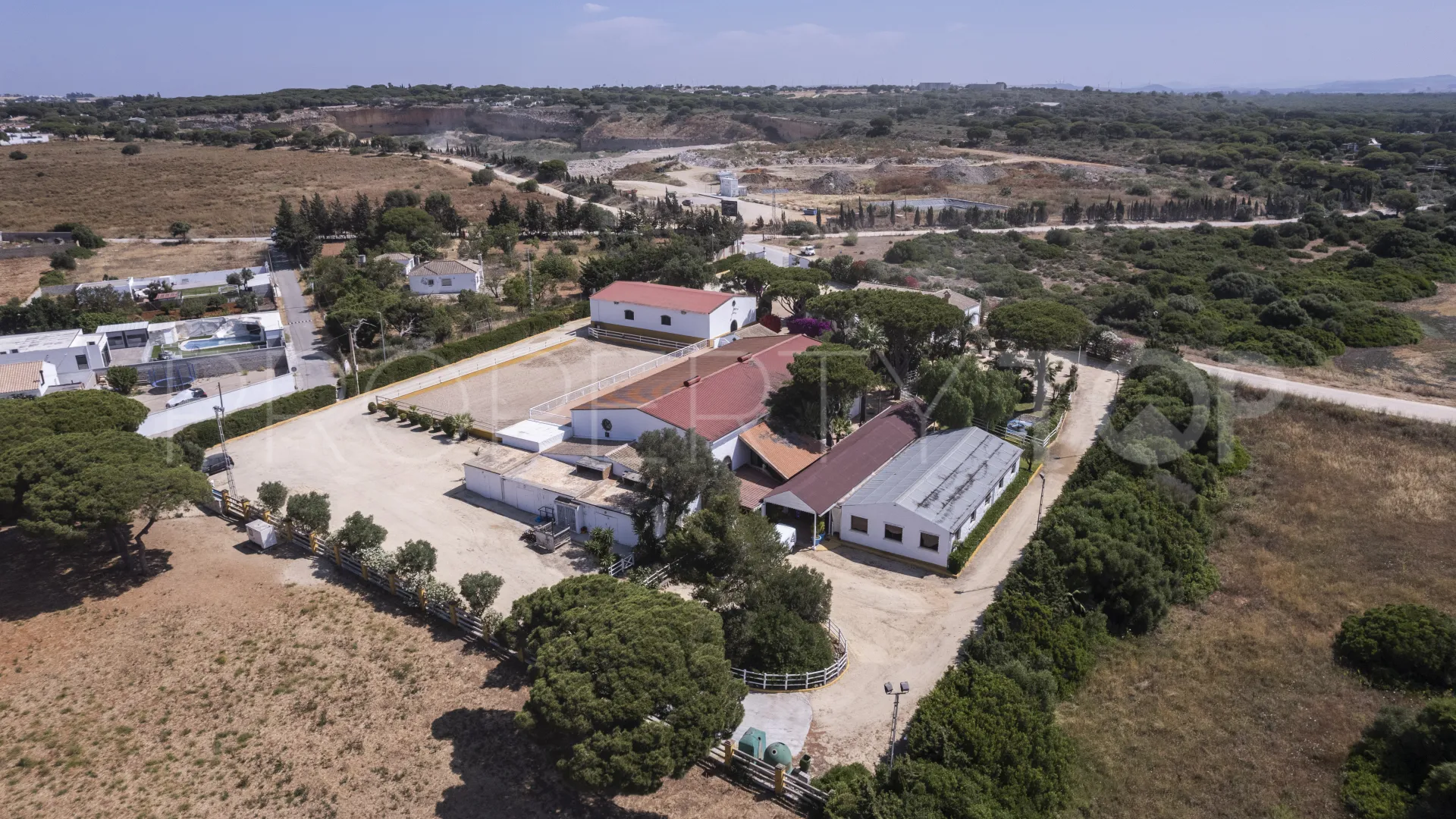 Finca de 4 dormitorios a la venta en Las Lagunas - Campano