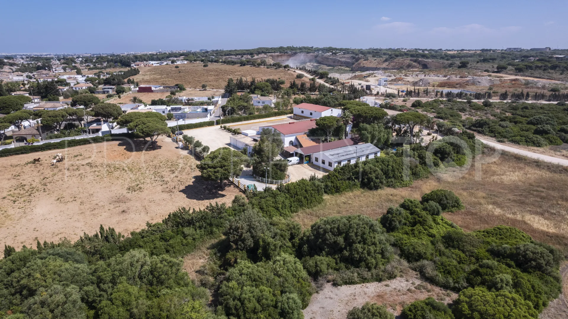 Finca de 4 dormitorios a la venta en Las Lagunas - Campano
