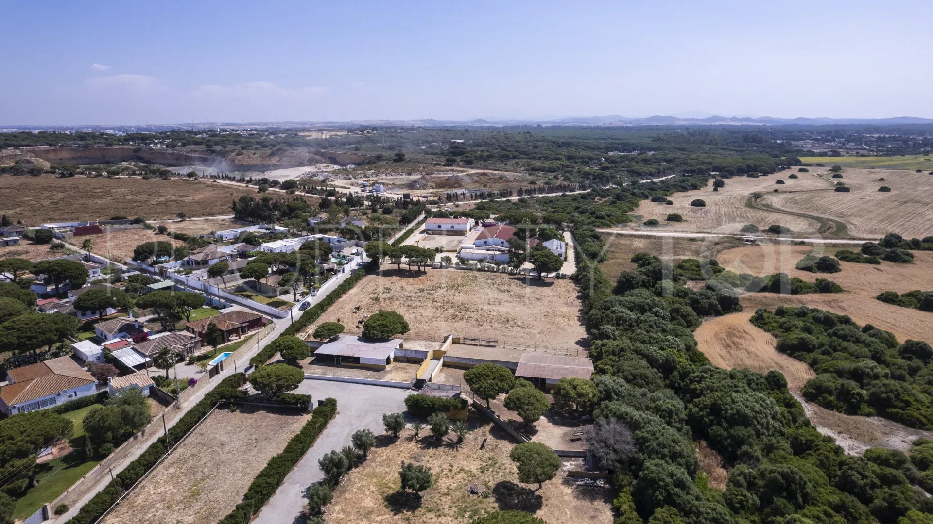 Finca de 4 dormitorios a la venta en Las Lagunas - Campano