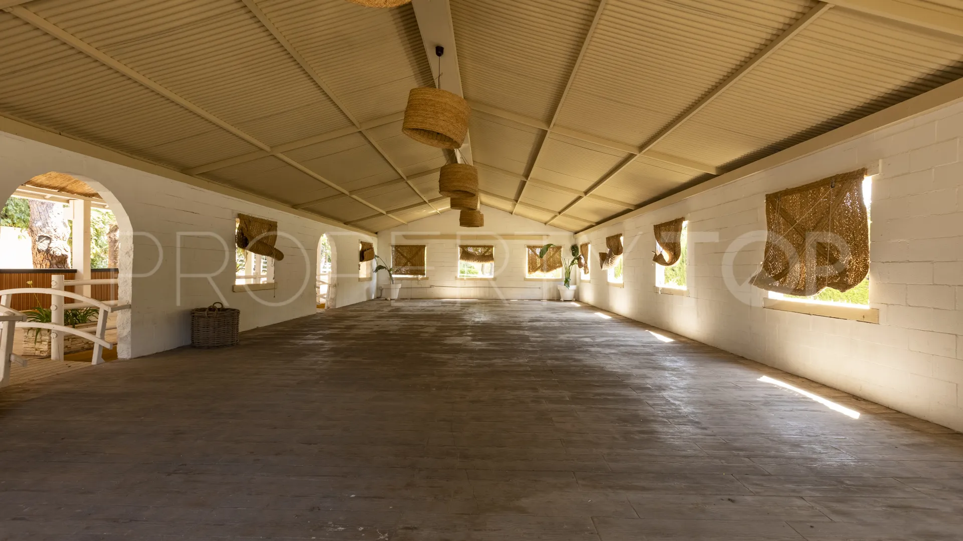 Finca de 4 dormitorios a la venta en Las Lagunas - Campano