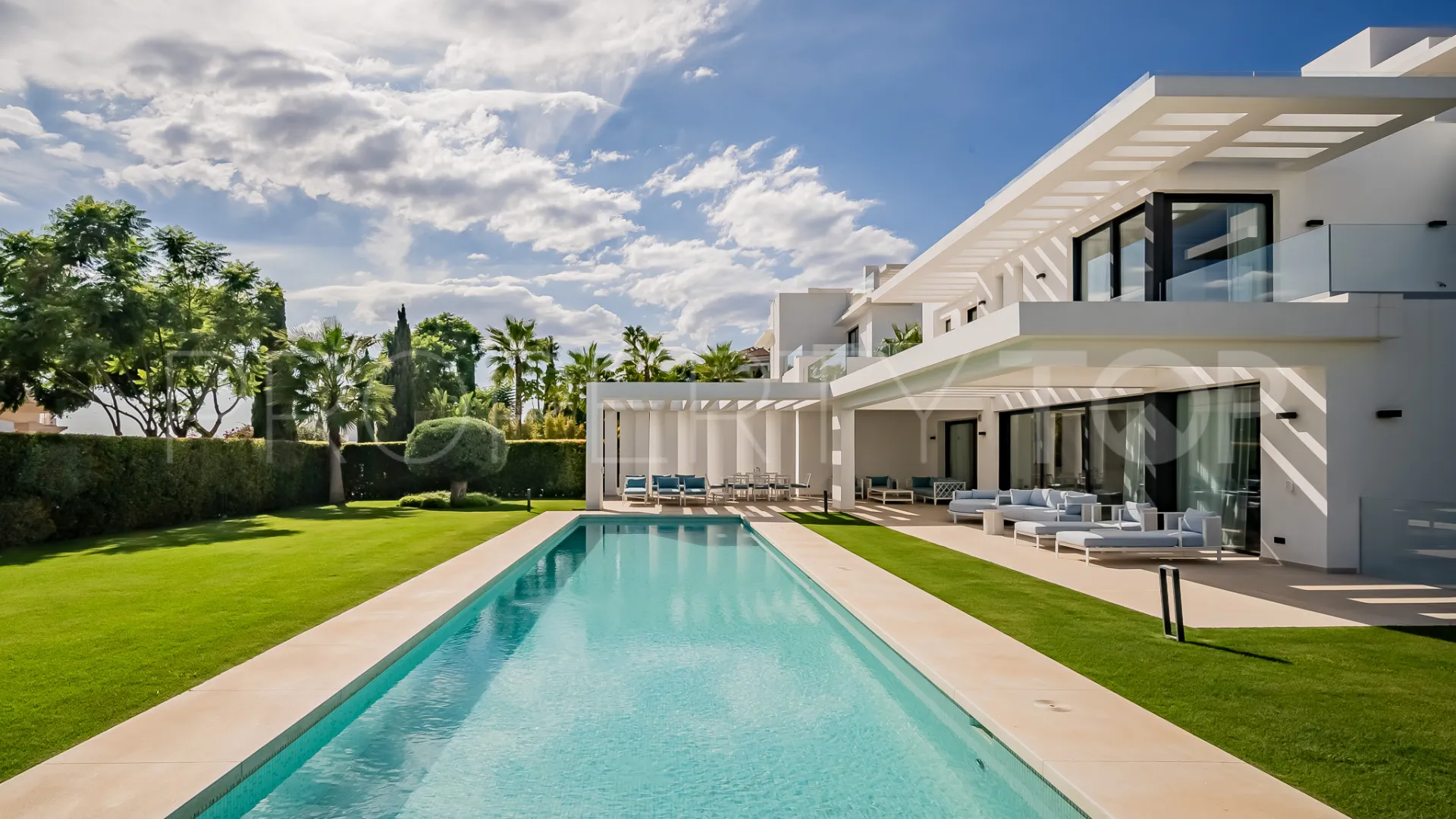 Los Flamingos villa for sale