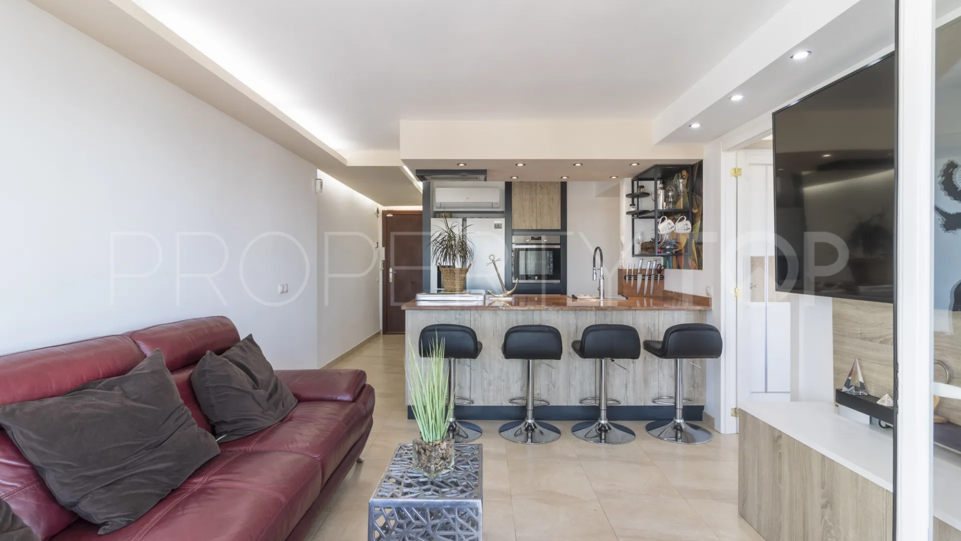 Buy apartment in Benalmadena Costa