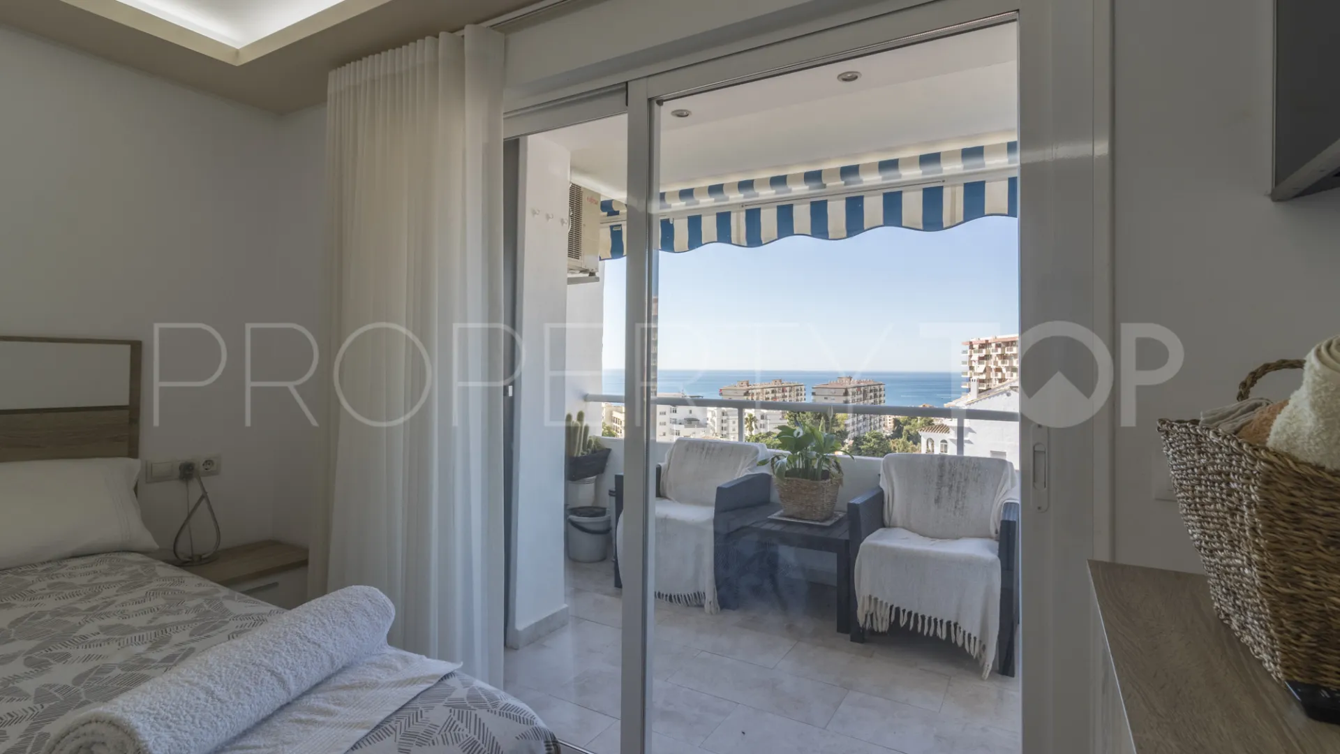 Buy apartment in Benalmadena Costa