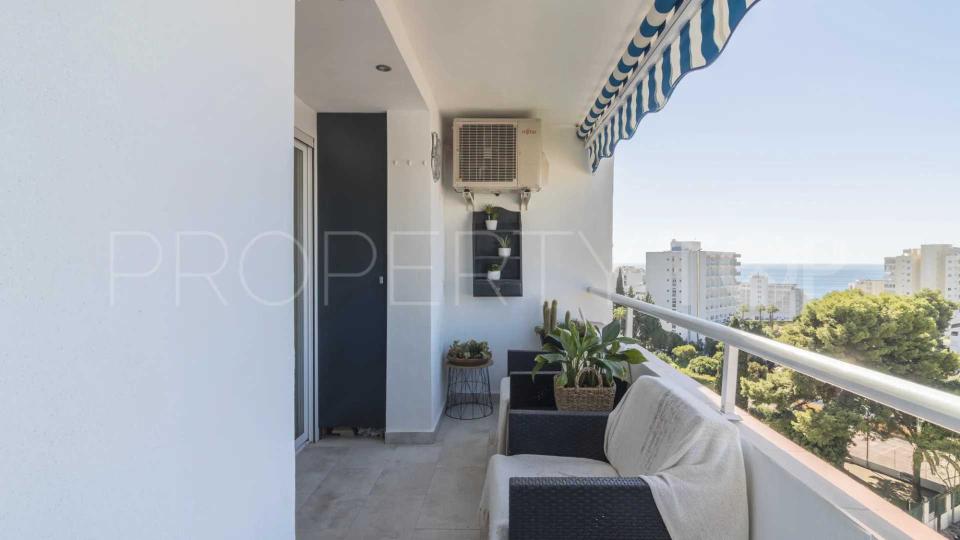 Buy apartment in Benalmadena Costa