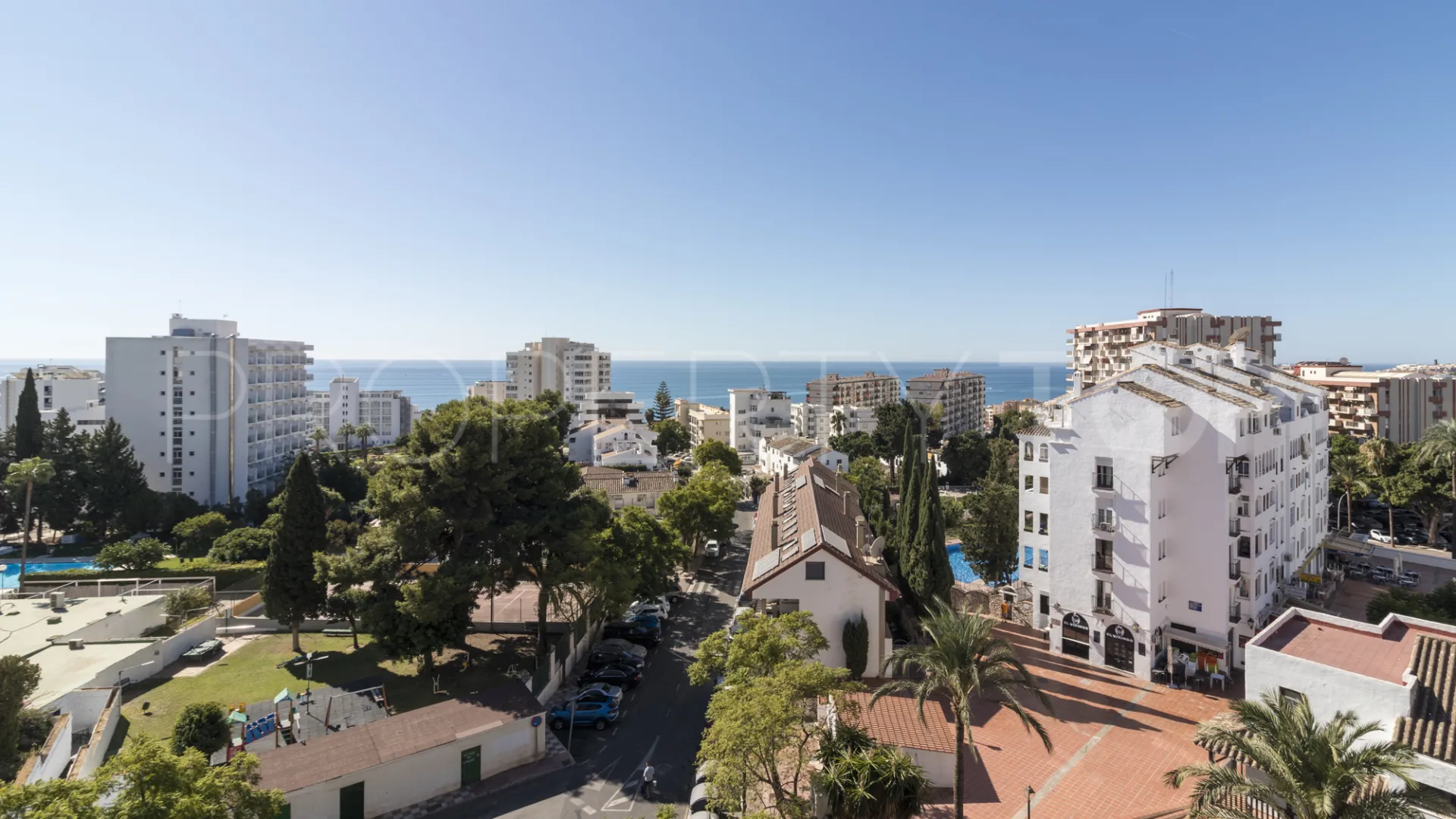 Buy apartment in Benalmadena Costa