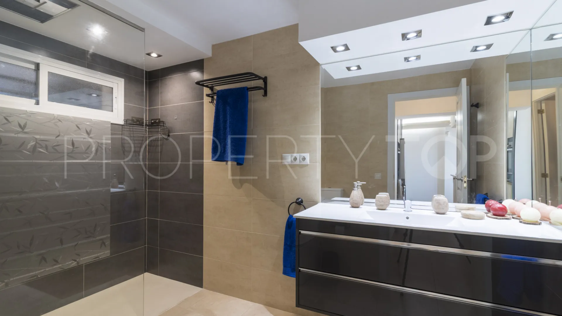 Buy apartment in Benalmadena Costa