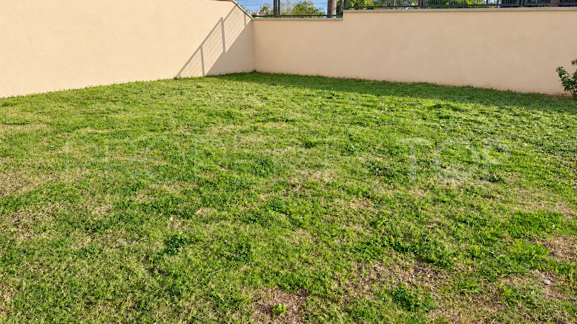 Ground floor apartment with 3 bedrooms for sale in Las Joyas