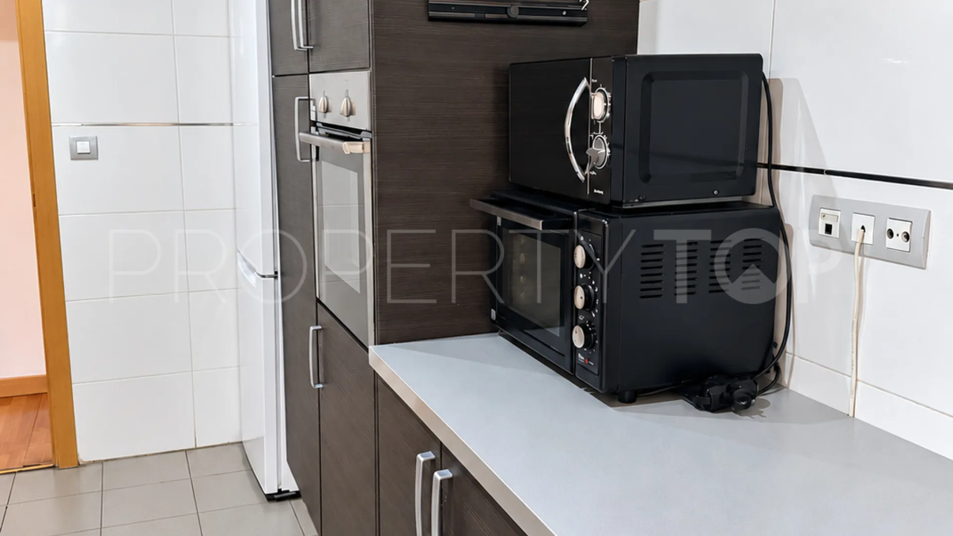 Ground floor apartment with 3 bedrooms for sale in Las Joyas