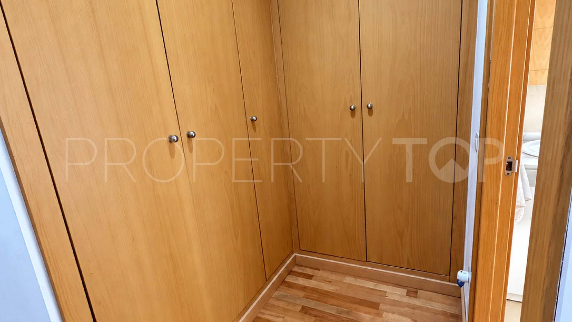 Ground floor apartment with 3 bedrooms for sale in Las Joyas