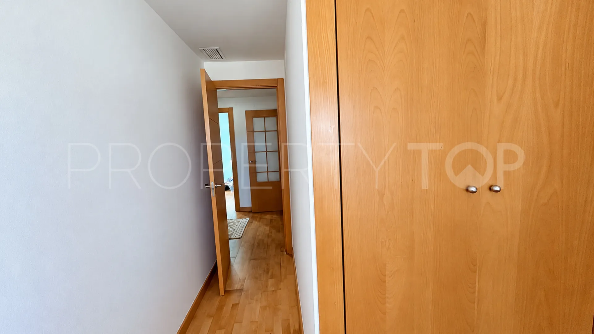 Ground floor apartment with 3 bedrooms for sale in Las Joyas