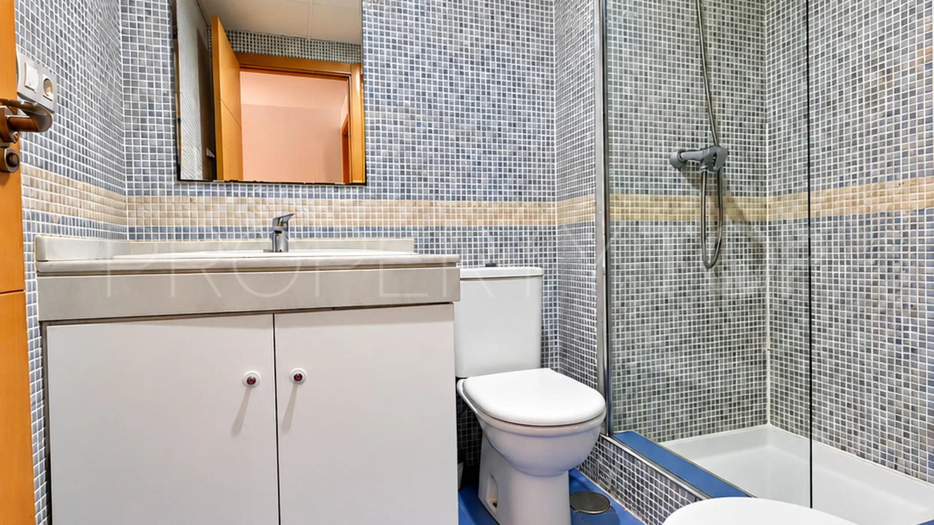 Ground floor apartment with 3 bedrooms for sale in Las Joyas