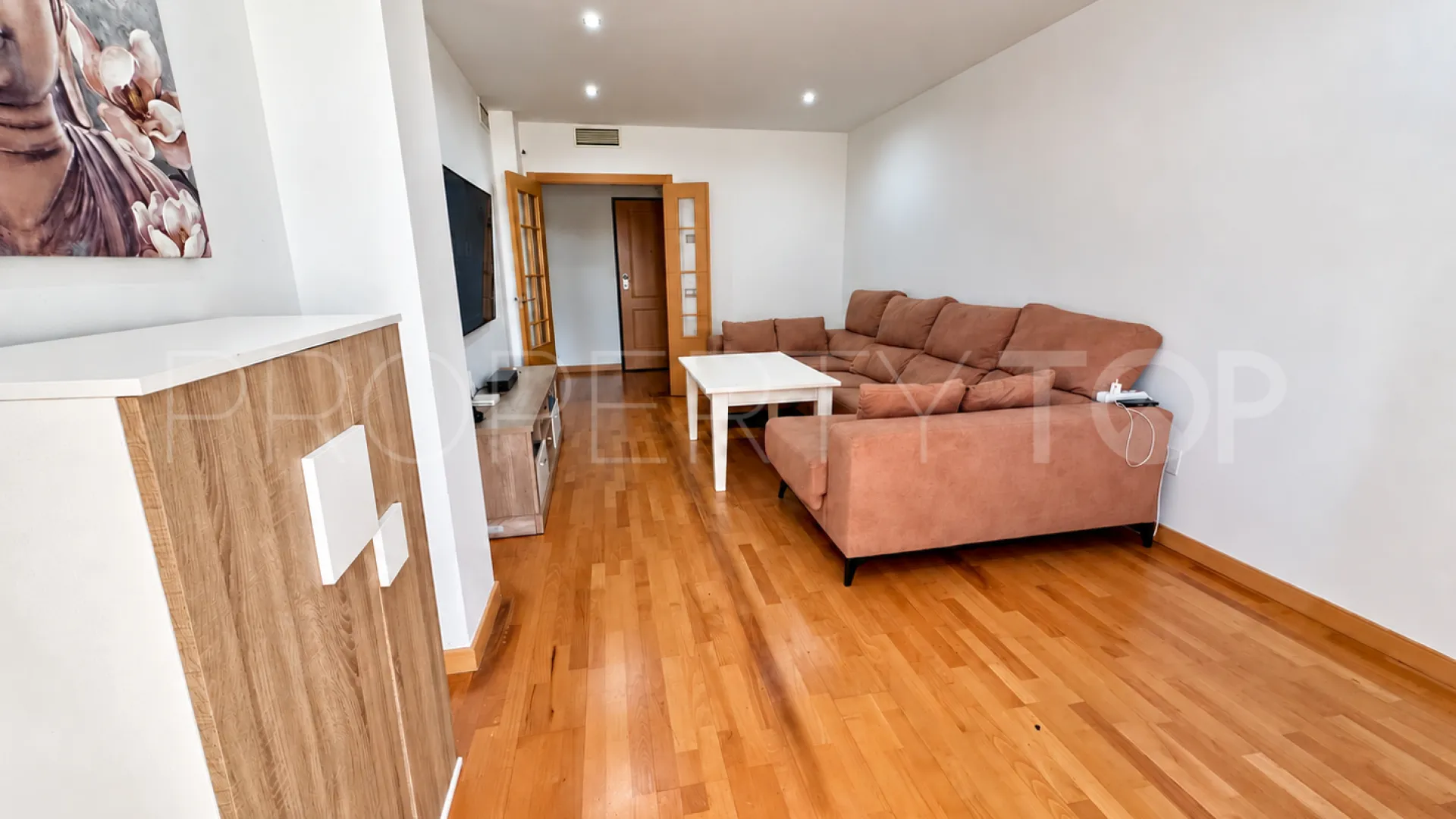 Ground floor apartment with 3 bedrooms for sale in Las Joyas