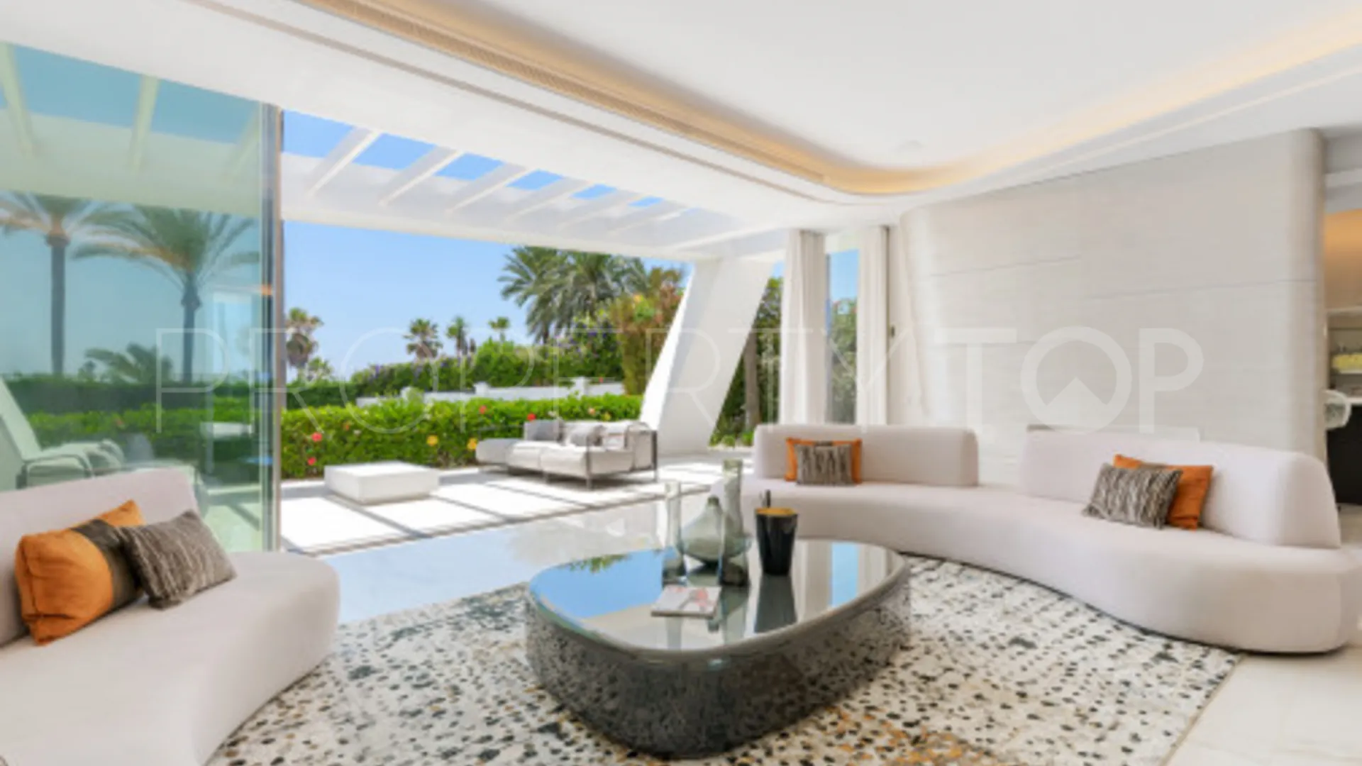 Villa en venta de 6 dormitorios en Los Monteros Playa