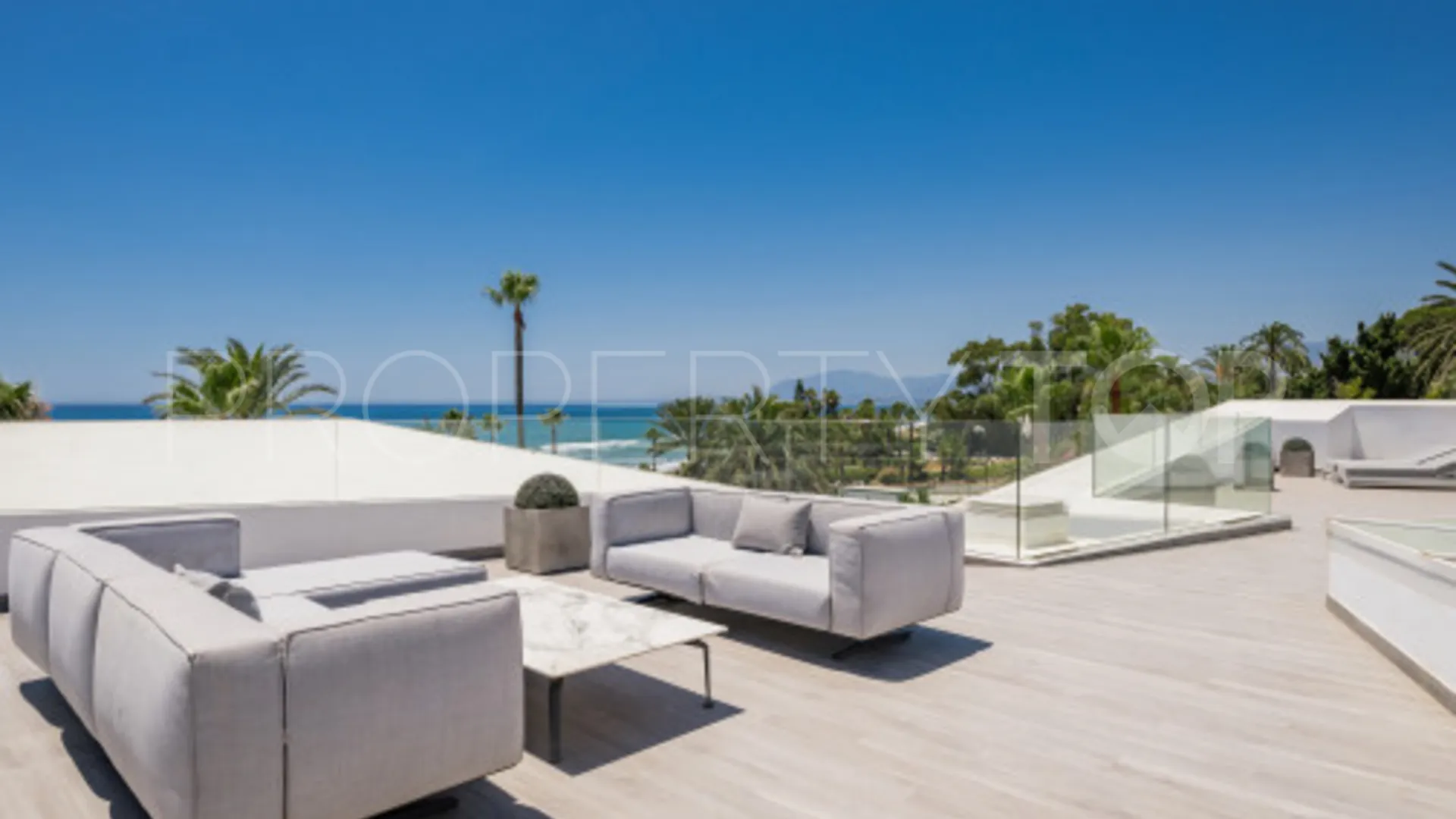 Villa en venta de 6 dormitorios en Los Monteros Playa