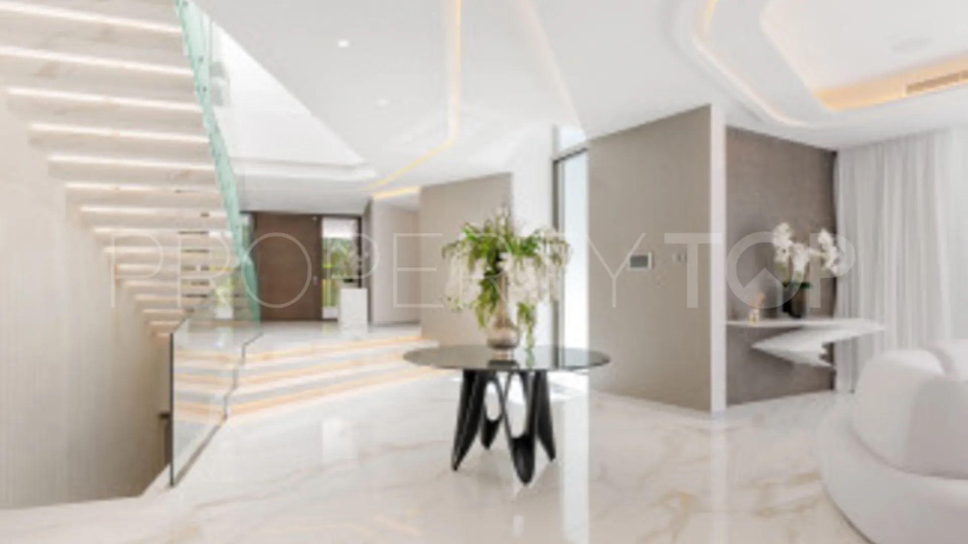 Villa en venta de 6 dormitorios en Los Monteros Playa