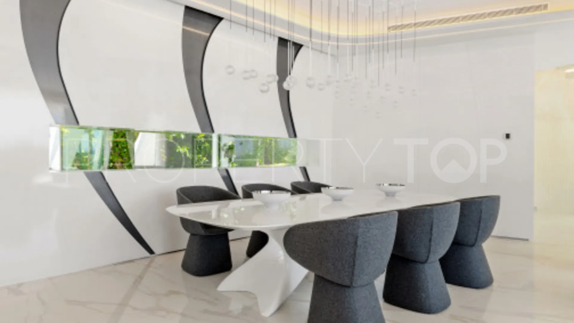 Villa en venta de 6 dormitorios en Los Monteros Playa