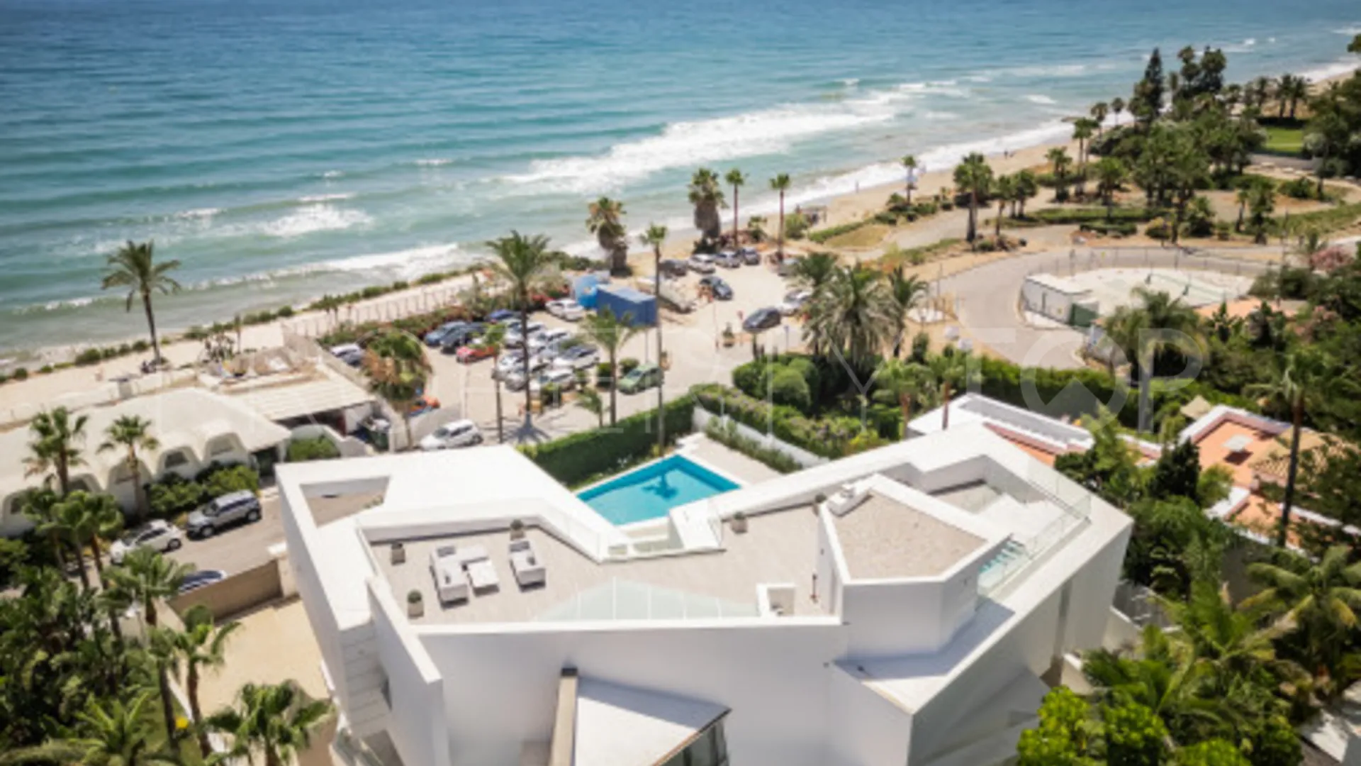 Villa en venta de 6 dormitorios en Los Monteros Playa