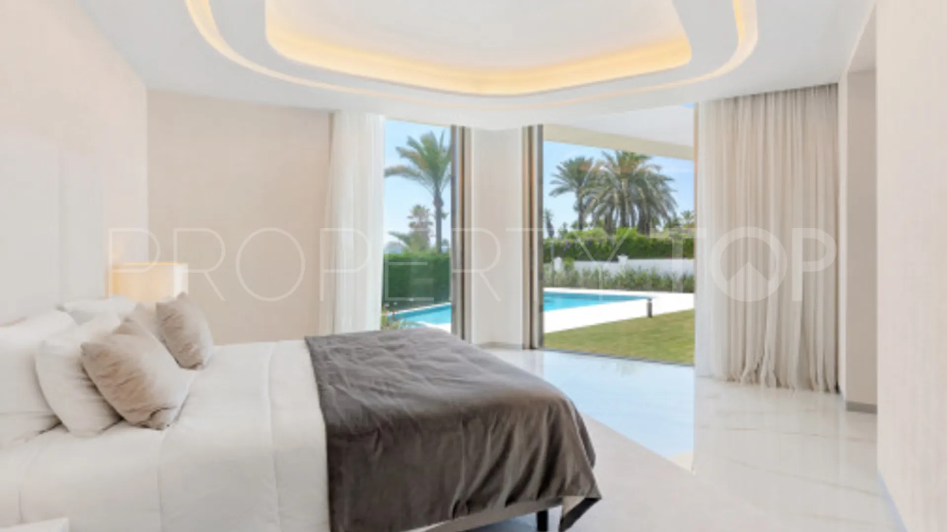 Villa en venta de 6 dormitorios en Los Monteros Playa